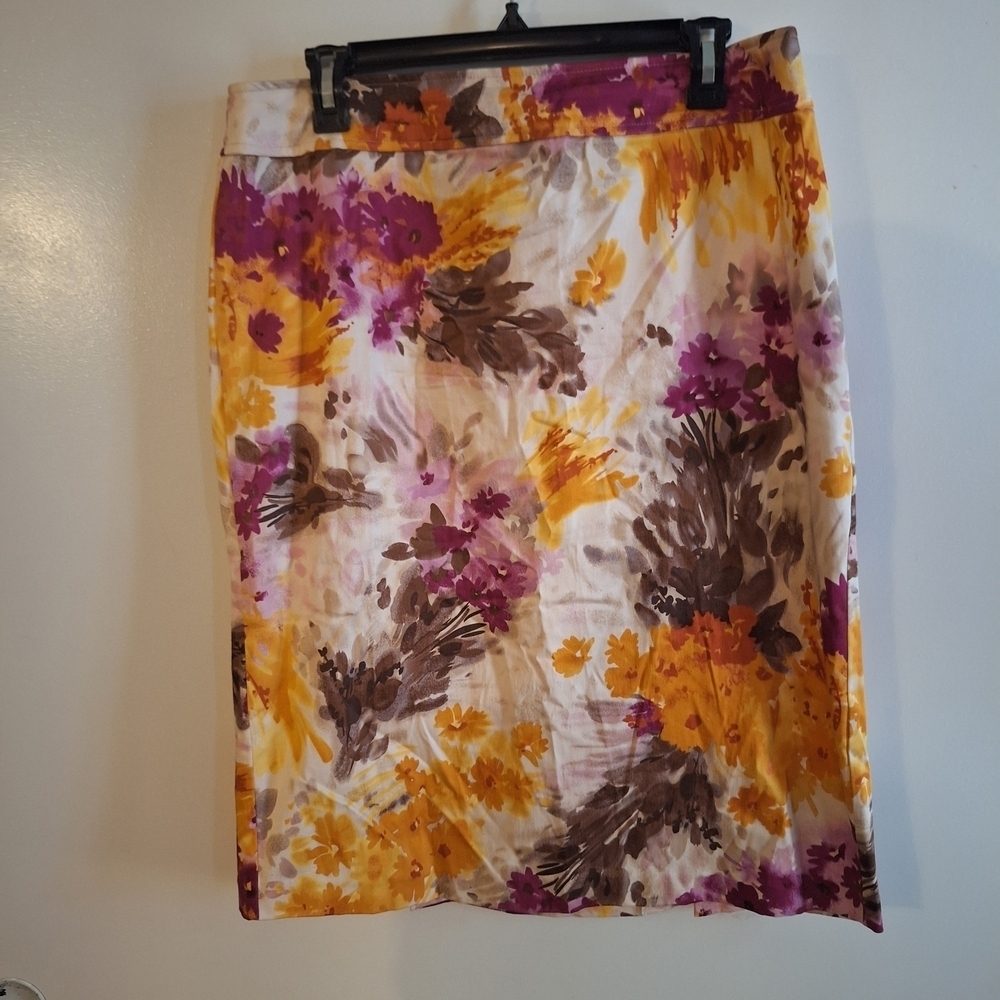 Sunny Leigh Floral Pencil Skirt - Picture 5 of 6